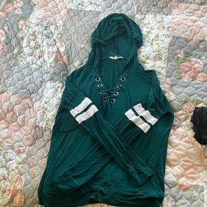 Green Long-sleeve shirt with hood